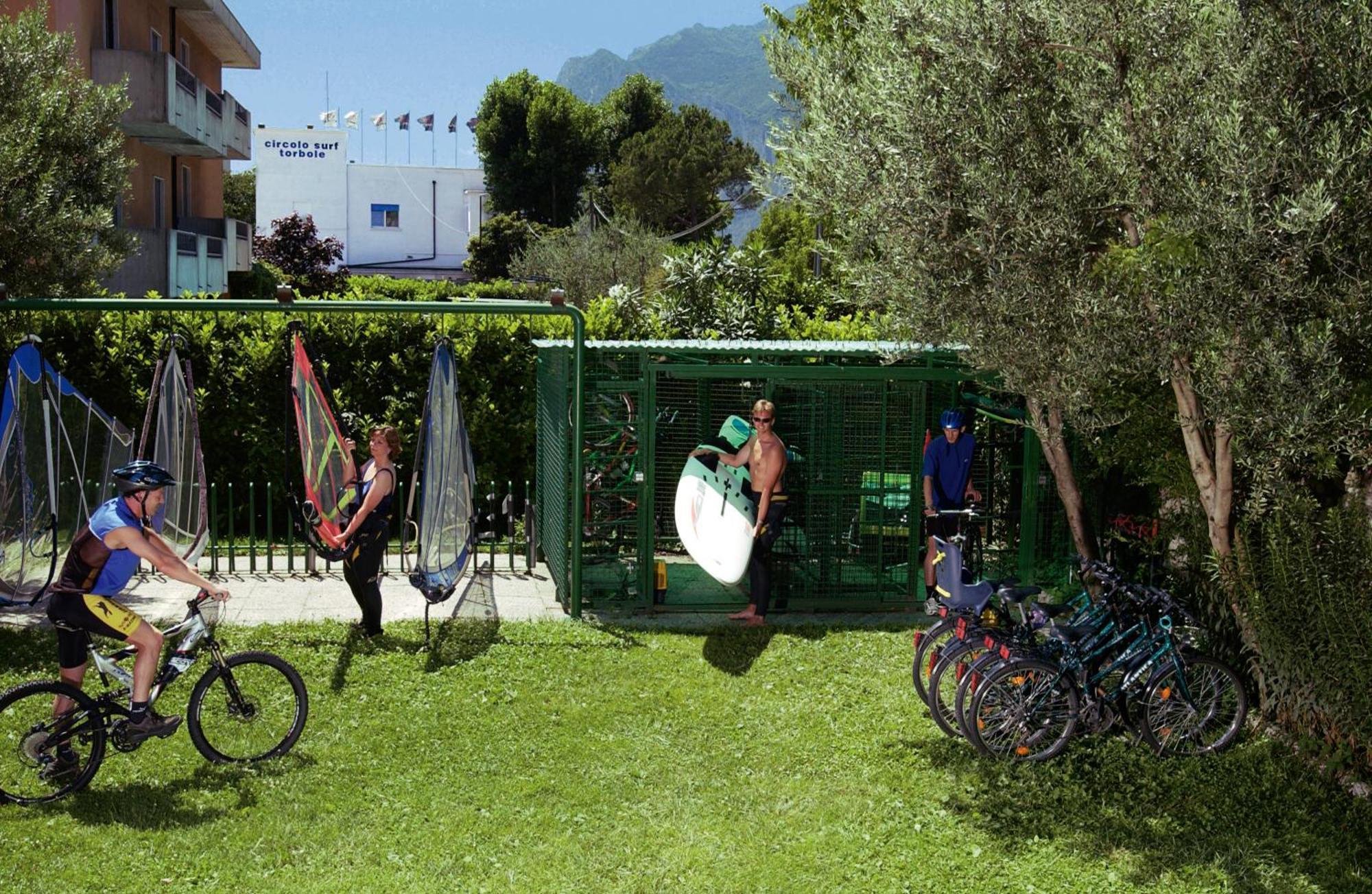 Hotel Garni Villa Magnolia Torbole Sul Garda Exterior foto